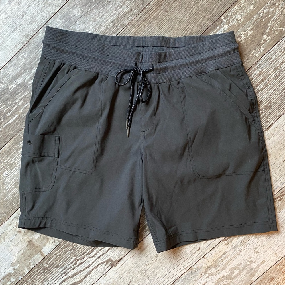 Women’s Columbia Smoky Gray Outdoor Shorts